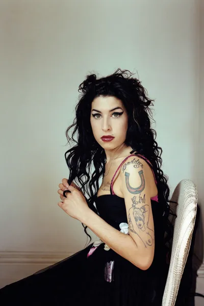 Постер Amy Winehouse