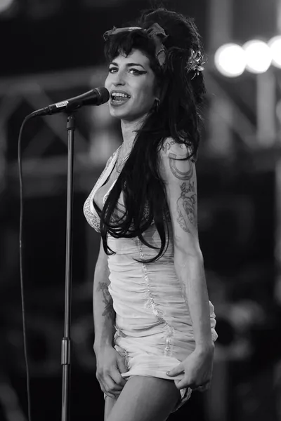 Постер Amy Winehouse
